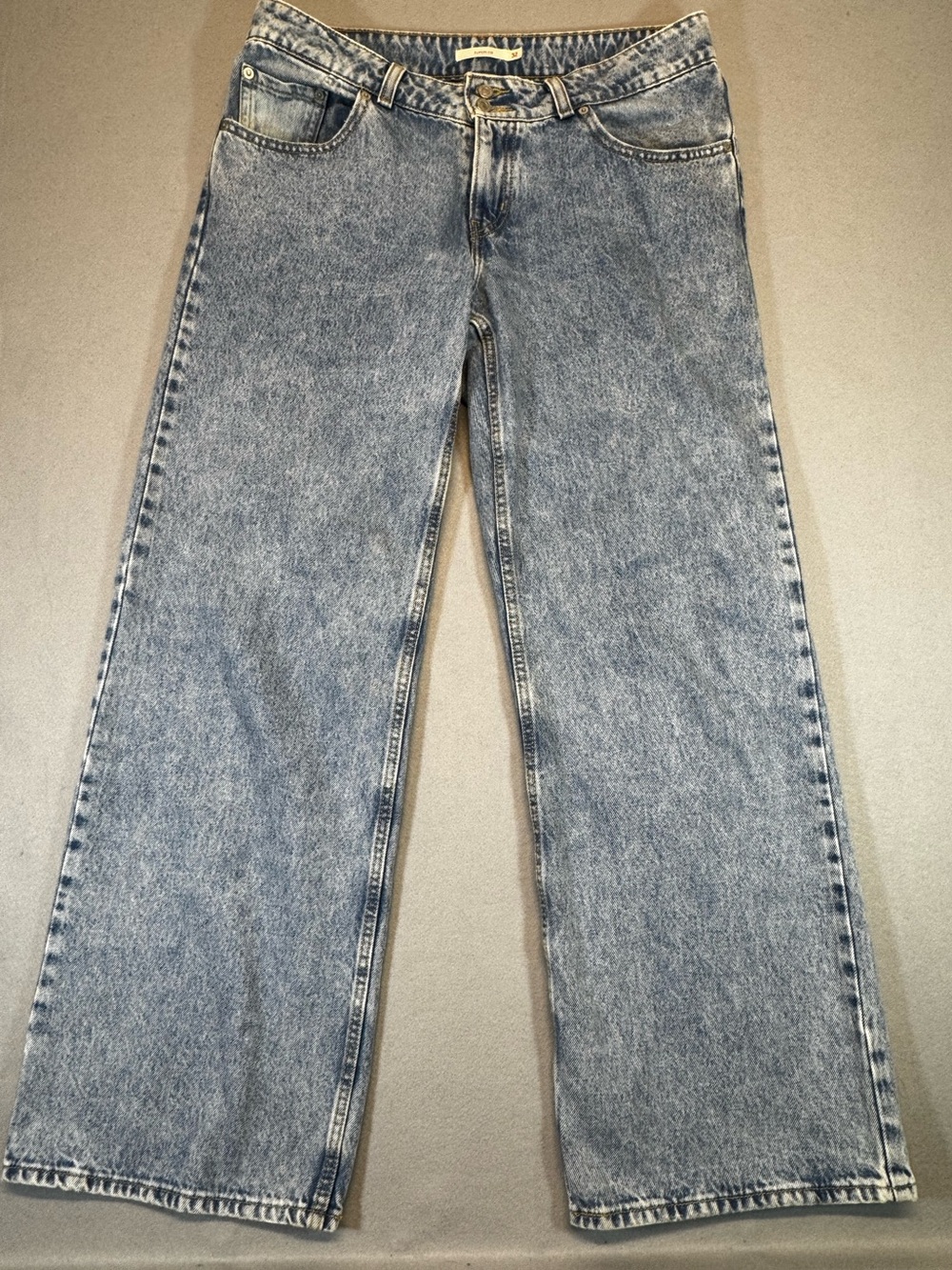 Women’s Levi’s Superlow Loose Fit Low Rise Size 32